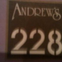 รูปภาพถ่ายที่ Andrew&#39;s 228 โดย Paula K. เมื่อ 6/25/2011