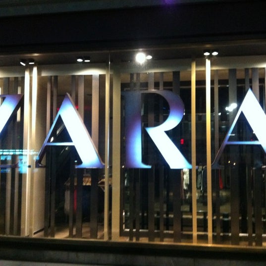 Photo taken at Zara by Ari M. on 7/21/2012