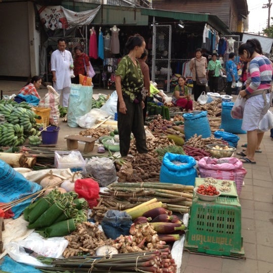 ตลาดเชียงแสน (Chiang Saen Market) - 농산물 직판장 Chiang Saen Market