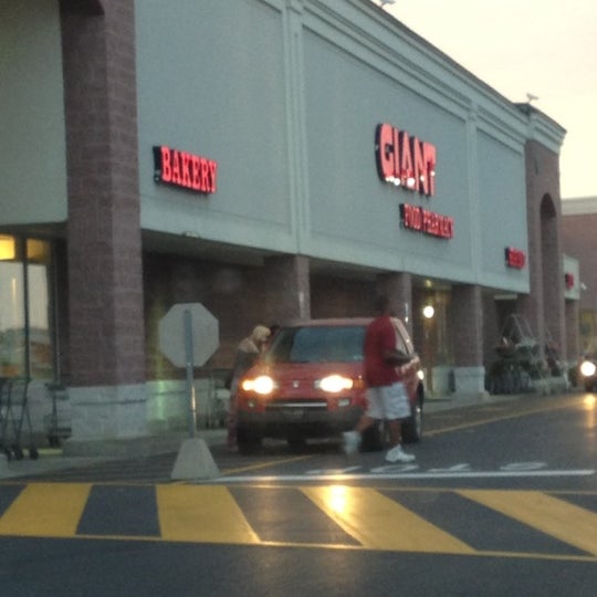 Giant - Grocery Store