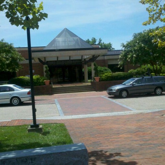 Williamsburg Regional Library 515 Scotland St