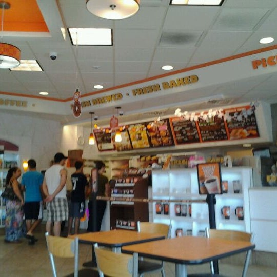 Photo taken at Dunkin&#39; by benny r. on 10/30/2011