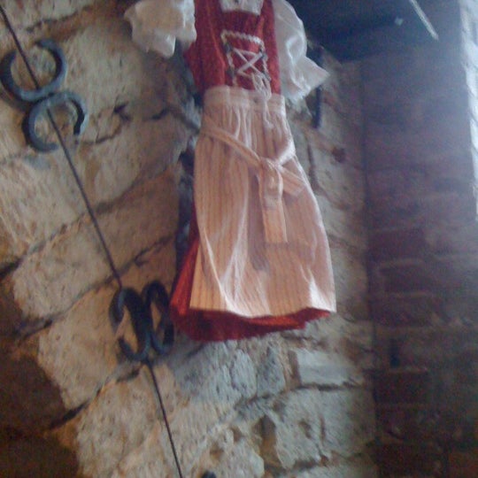 Das Foto wurde bei Baieri kelder Restaurant von Анастасия И. am 3/8/2012 aufgenommen