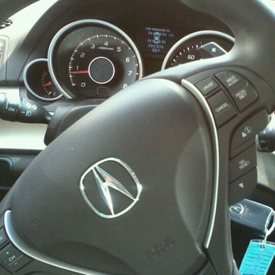 Foto tomada en Southern Motors Acura  por Brian B. el 9/3/2011