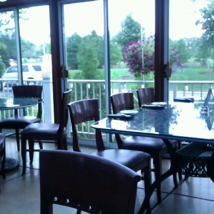Das Foto wurde bei Jolane&#39;s Cafe &amp; Wine Bar von Kathy R. am 7/20/2012 aufgenommen