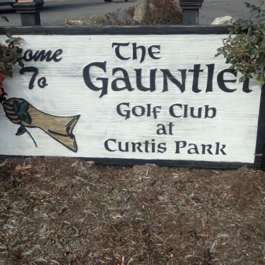 Foto scattata a Gauntlet Golf Club da Kevin R. il 11/26/2011