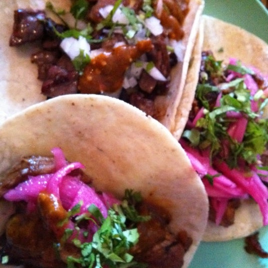 Foto tomada en La Lucha - Tacos &amp; Boutique  por Grace S. el 3/9/2012