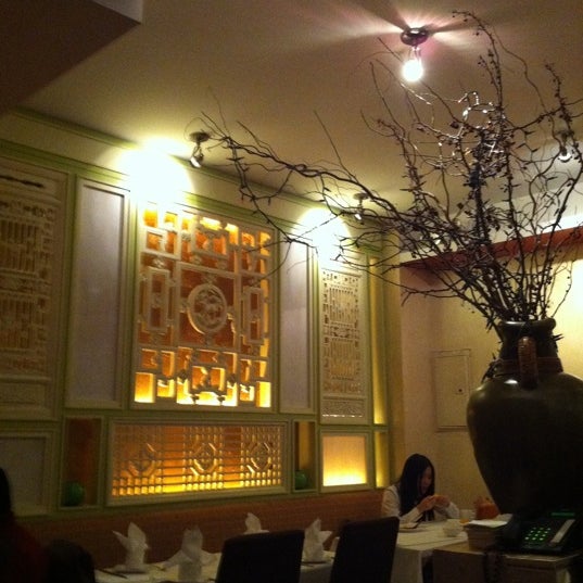 1/19/2012 tarihinde Moo N.ziyaretçi tarafından Legend Bar &amp; Restaurant 蜀留香'de çekilen fotoğraf