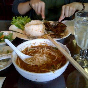 Photo taken at Pho Linh by William W. on 10/14/2011
