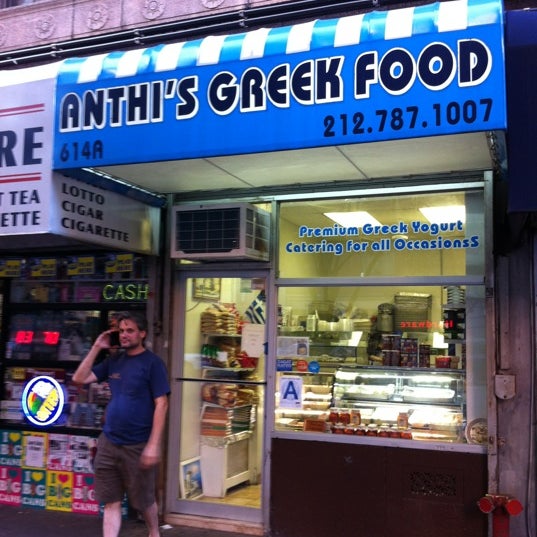 Foto tomada en Anthi&#39;s Greek Food  por Bill S. el 8/29/2012