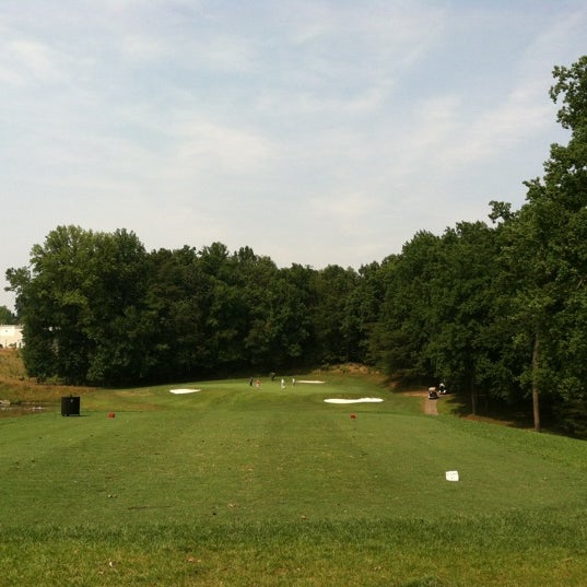 Foto diambil di Redgate Golf Course oleh Lynn N. pada 7/8/2012