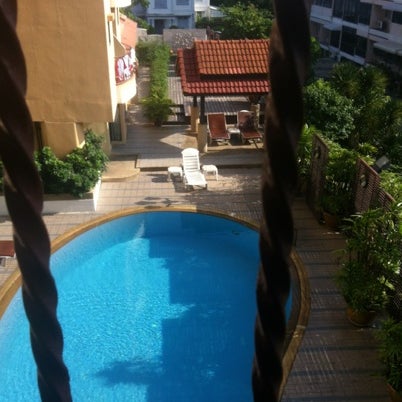 Foto tomada en Oakwood Hotel &amp; Residence Bangkok  por Craig M. el 7/21/2012