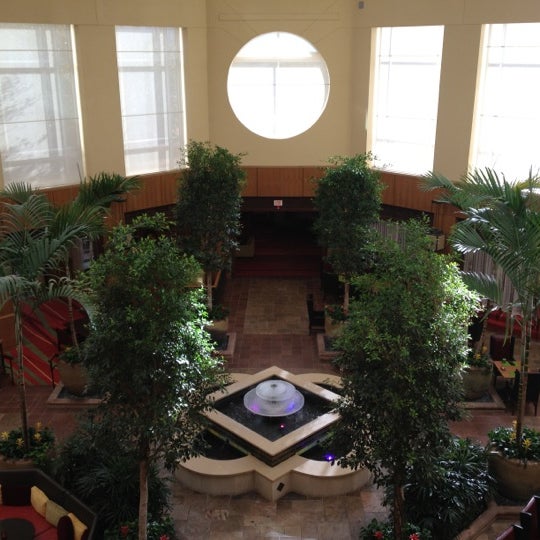 3/9/2012 tarihinde Daniel B.ziyaretçi tarafından Renaissance Charlotte SouthPark Hotel'de çekilen fotoğraf