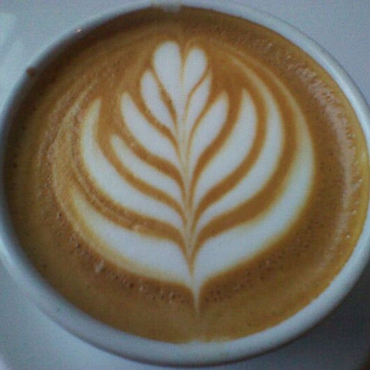 Foto tirada no(a) Bowery Coffee por James C. em 5/5/2012