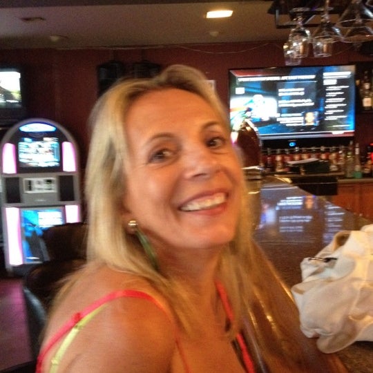 Photo taken at Olde Sedona Bar and Grill by Anita D. on 7/11/2012