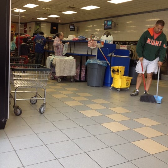 Parkview EZ Wash Laundromat Laundry Service in North Bergen