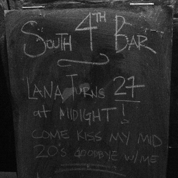 Foto tomada en South 4th Bar &amp; Cafe  por Lana W. el 4/12/2012