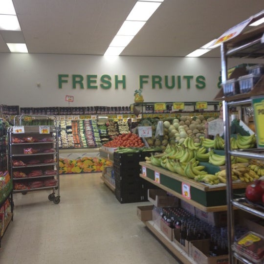 The Produce Center Grocery Store in Norwood Park
