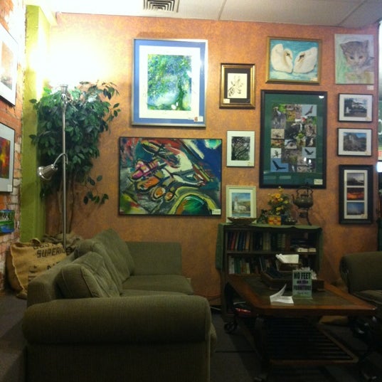 Photo prise au Mr Smith&#39;s Coffee House par Lezlie W. le3/24/2012