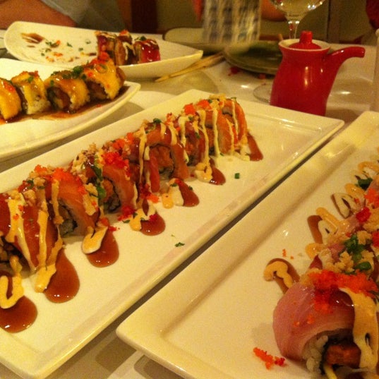 Foto diambil di Michi Sushi oleh Svetlana V. pada 6/7/2012