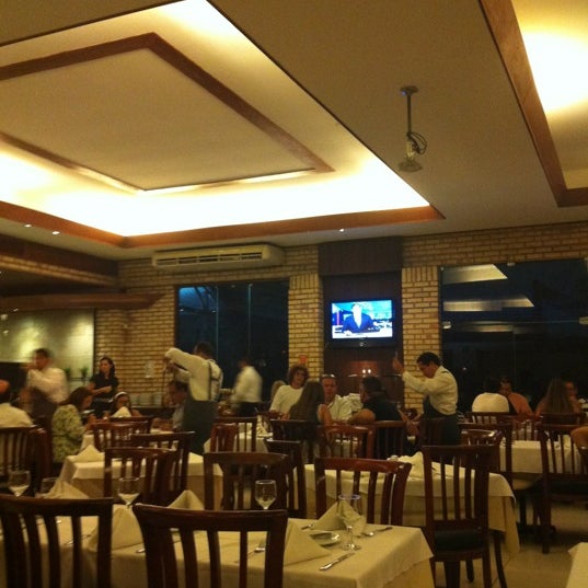 3/16/2012 tarihinde Vinicius O.ziyaretçi tarafından Spettus Steak House'de çekilen fotoğraf