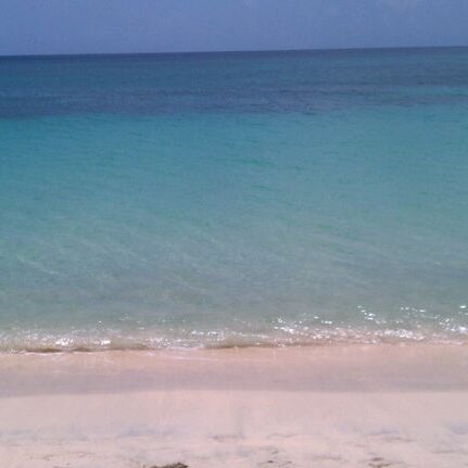 Photo prise au Radisson Grenada Beach Resort par Lisle B. le5/19/2012
