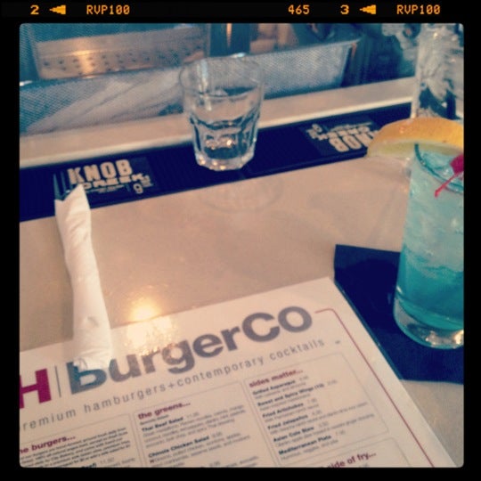 3/9/2012にNathan J.がH Burgerで撮った写真