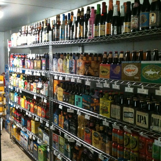 7/23/2012에 Jess G.님이 Tri-Boro Beverage &amp; Distribution Co에서 찍은 사진