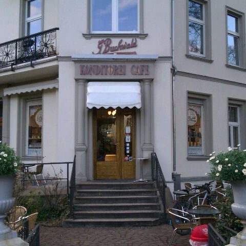 Foto diambil di Konditorei &amp; Café Buchwald oleh Dirk T. pada 4/8/2012