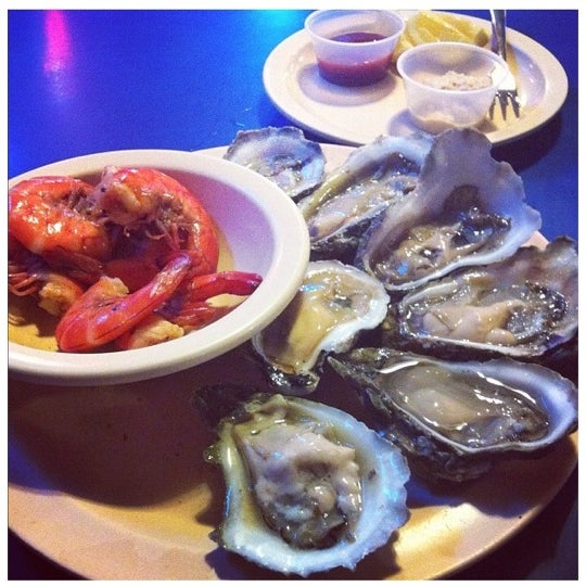 Photo taken at Pacific Star Restaurant &amp; Oyster Bar - Round Rock by Nicole Z. on 4/21/2012