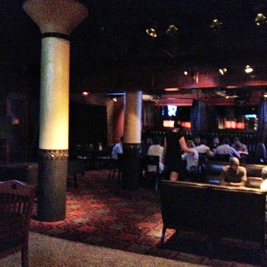 Photo prise au Mickey Mantle&#39;s Steakhouse par ATRS Recyling D. le8/15/2012