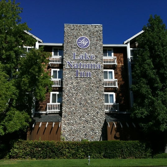 Photos at Lake Natoma Inn - Hotel in Folsom