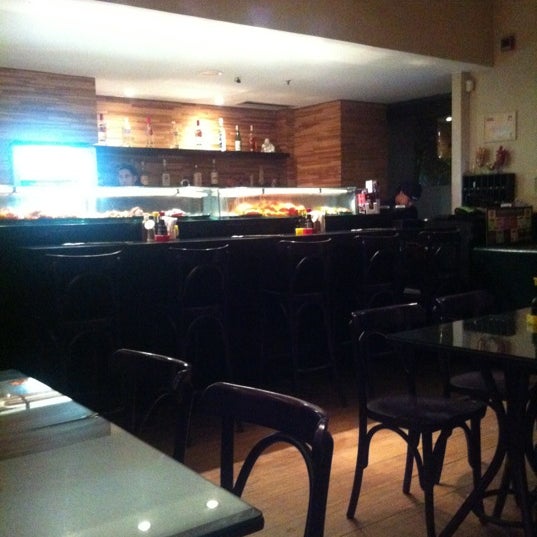 3/16/2012 tarihinde Elton O.ziyaretçi tarafından Kony Sushi Bar'de çekilen fotoğraf