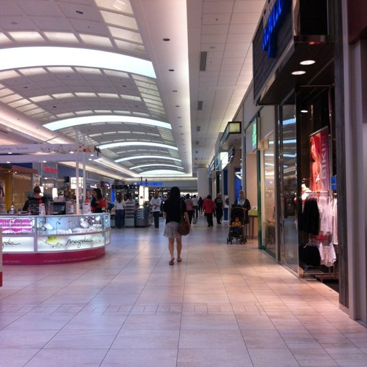 Photos at Galeries d'Anjou Anjou, QC