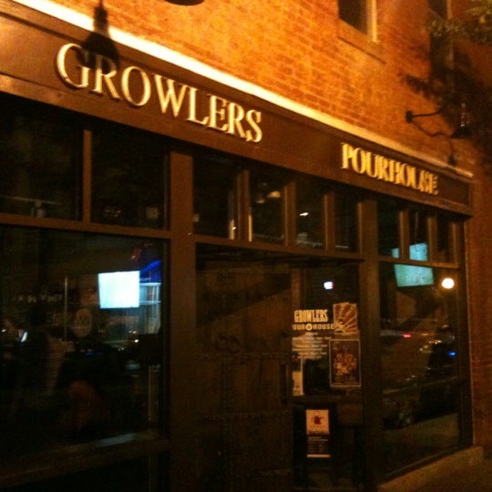 Growlers Pour House Gastropub in North Charlotte