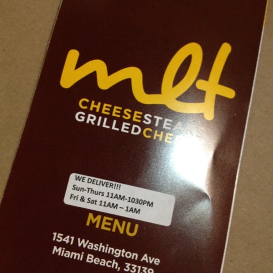Foto tomada en MLT Cheese Steaks and Grilled Cheese.  por Laura V. el 3/4/2012