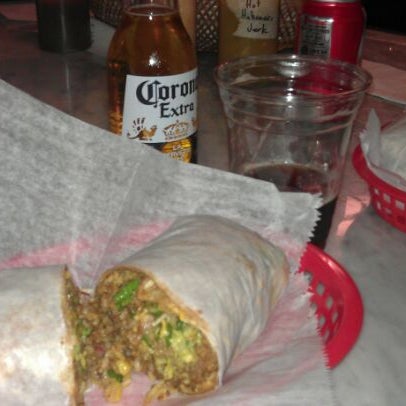 5/5/2012 tarihinde Gian G.ziyaretçi tarafından Five Tacos'de çekilen fotoğraf