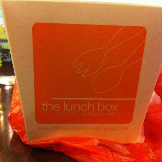 รูปภาพถ่ายที่ The Lunch Box โดย Melissa L. เมื่อ 5/14/2012