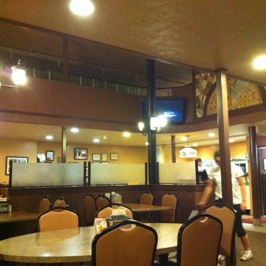 Photo taken at Steve&#39;s Pizza by Mayjaun B. on 7/15/2012