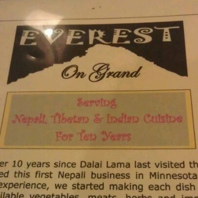 12/5/2011에 Mindi L.님이 Everest on Grand에서 찍은 사진