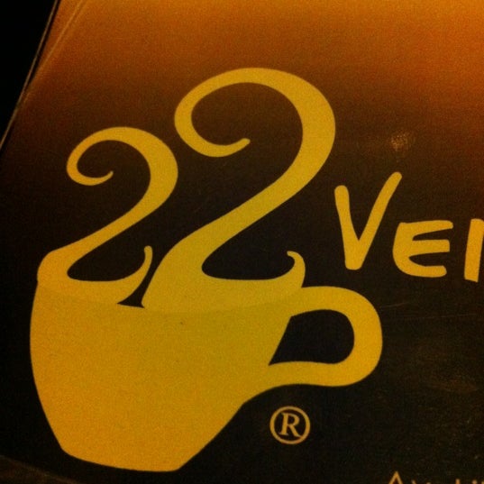 Photo taken at Veintidós Café by Hector R. on 6/3/2012