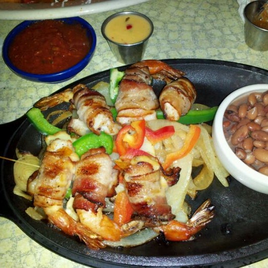 Foto tomada en Abuelo&#39;s Mexican Restaurant  por Rick D. el 1/27/2012