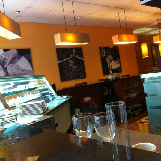 Primer Express Centro Leon y Castillo, 82