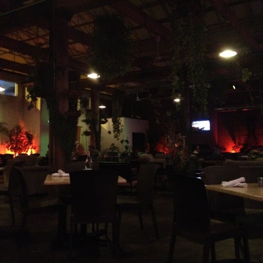 Foto tirada no(a) Copia Restaurant &amp; Wine Garden por Doc S. em 3/18/2012