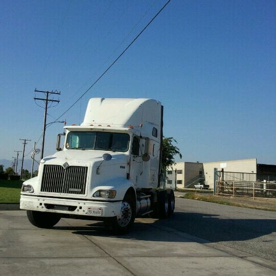 Hollywood Delivery Service Office in Bloomington