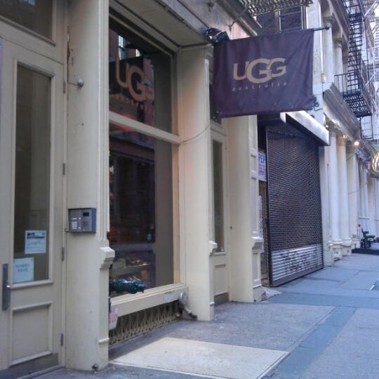 uggs store on 34th street