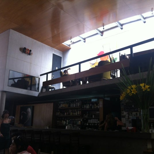 1/28/2012 tarihinde patricia l.ziyaretçi tarafından Bar 6'de çekilen fotoğraf