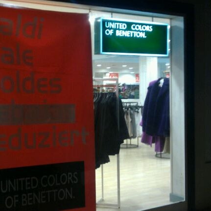 Diez temblor entrevista United Colors of Benetton - Tienda de ropa en Arona - Tenerife