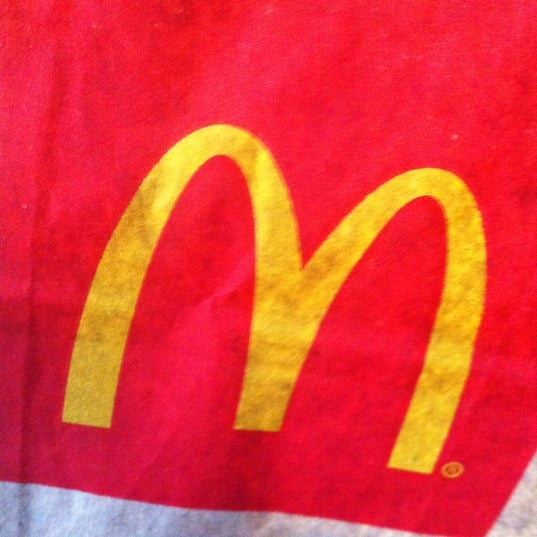Foto scattata a McDonald&#39;s da Ed B. il 3/17/2012