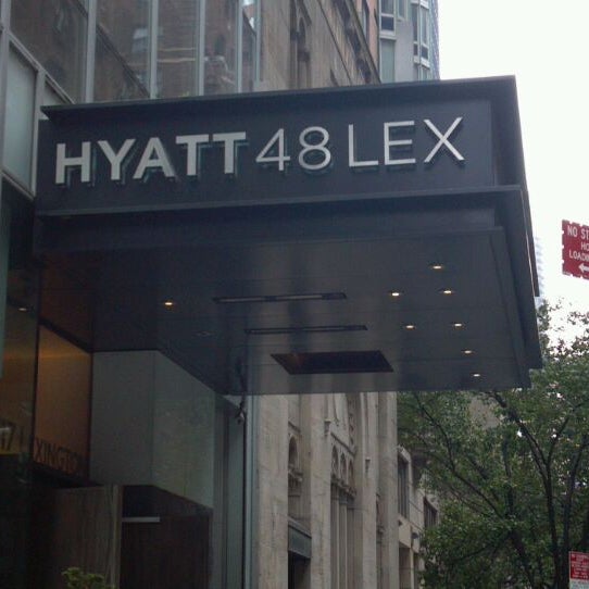 Das Foto wurde bei Hotel 48LEX New York von ᴡᴡᴡ.Bob.pwho.ru E. am 5/25/2012 aufgenommen